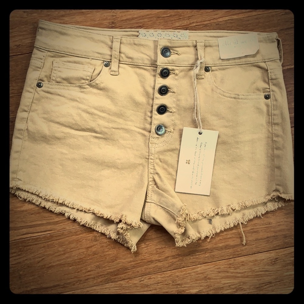 NEW ALTAR’D STATE Women High Waist Button Short 28